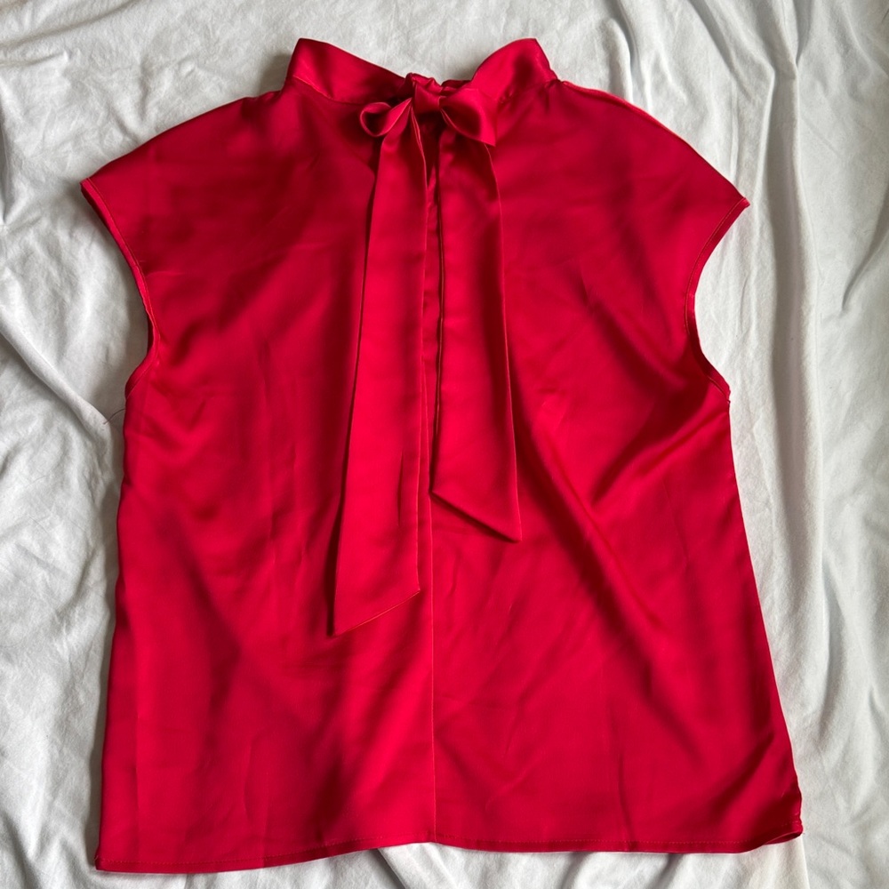 Silky Women's Top with Bow Detail